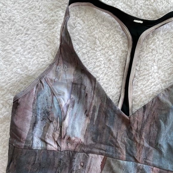 Lululemon Retreat Reversible Sports Bra - Picture 2 of 6